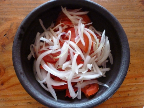 Chilean tomato salad